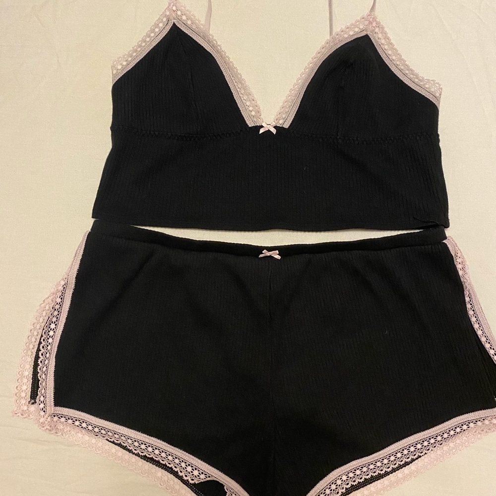 Victoria’s Secret sleep set